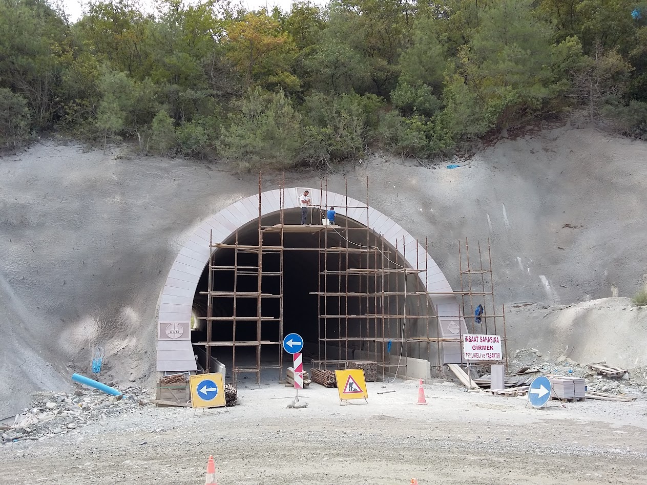 Cengiz Construction Tunnel
